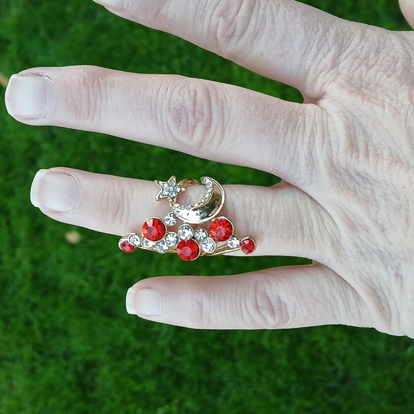 New Celestial Gold Tone Ring. - Picture 7 of 11